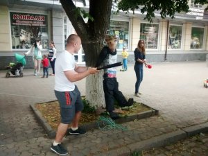 Розваги по-українськи у Полтаві: побий Путіна - допоможи АТО (фото)