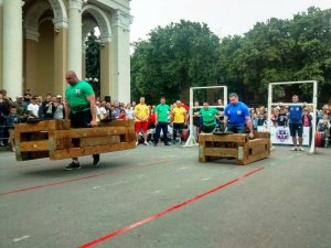 Фото: Полтавські силачі перемогли на домашніх змаганнях (оновлено)