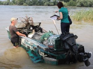 Фото: На Полтавщині правоохоронці викрили підпільний цех з переробки риби