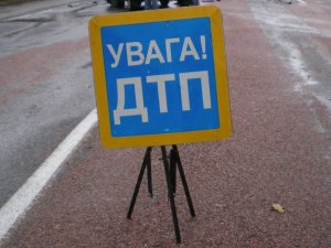 Фото: На Полтавщині в ДТП загинула людина, ще четверо травмовані