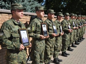 Фото: У Полтаві вшанували загиблих правоохоронців