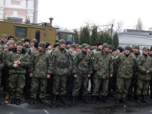 Фото: З Полтави в зону АТО провели близько сотні правоохоронців (фото)