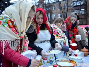 Фото: Огляд новин у Полтаві: воєнком звільнився, з’їли 200 кілограм вареників, «Кубок Героїв»