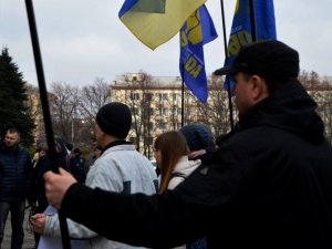 Фото: У Полтаві мітингували за відставку Яценюка (Фото)